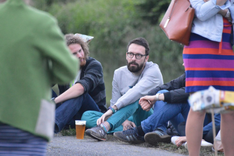 FOTO: První olomoucká venkovní PechaKucha Night v přístavišti se i přes nepřízeň počasí vyvedla