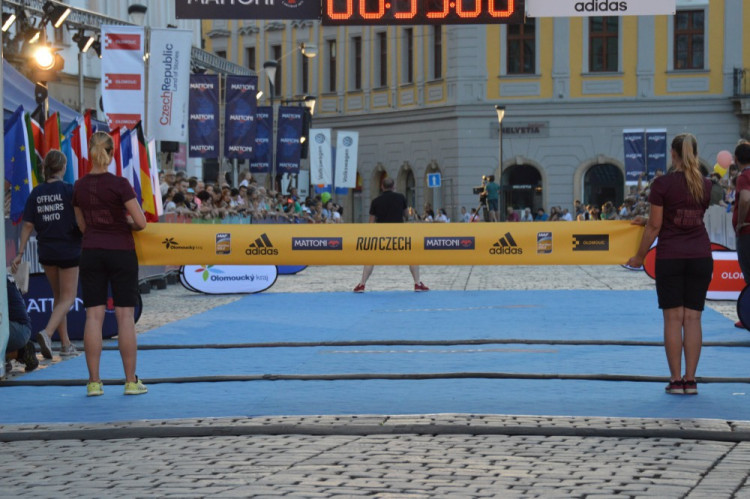 FOTO: Letošní půlmaraton je za námi, vyhrál ho Keňan Josphat Kiprop Kiptis. Podívejte se na fotky ze závodu