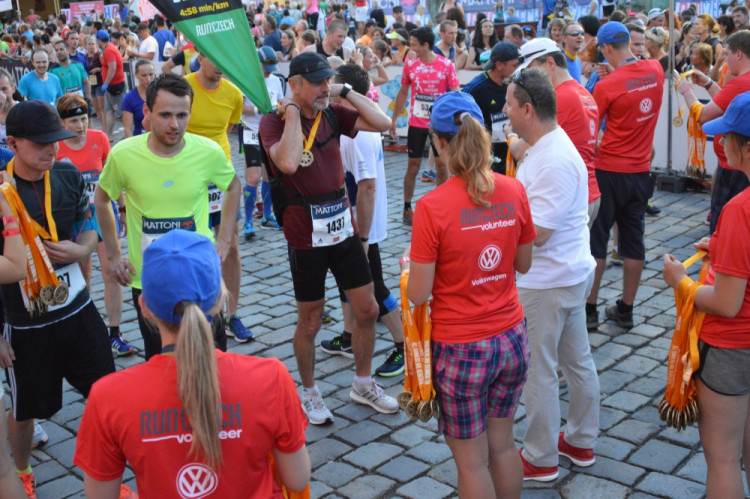 FOTO: Letošní půlmaraton je za námi, vyhrál ho Keňan Josphat Kiprop Kiptis. Podívejte se na fotky ze závodu