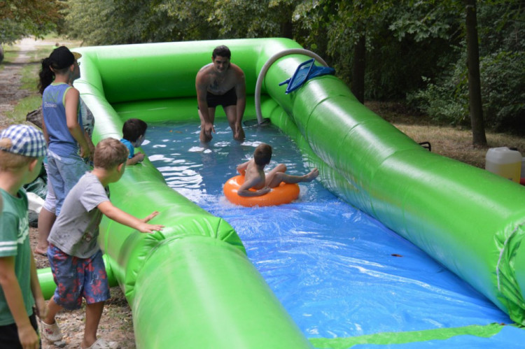 FOTO: Obří skluzavce na Svatém kopečku přálo počasí. Podívejte se na odvážné účastníky