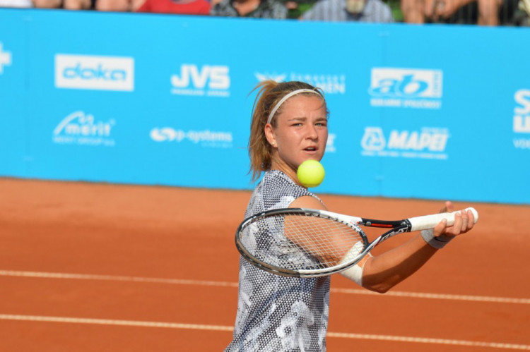 FOTO: Plíškovou potrápila domácí Muchová, ale nakonec postupuje společně s Hradeckou a Allertovou