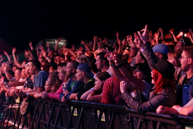 FOTOGALERIE: Festival HRADY CZ na Bouzově nabídl krásné počasí a skvělý line-up