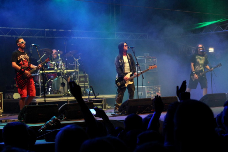 FOTOGALERIE: Festival HRADY CZ na Bouzově nabídl krásné počasí a skvělý line-up