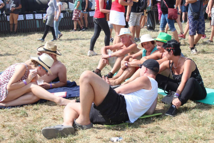 FOTOGALERIE: Festival HRADY CZ na Bouzově nabídl krásné počasí a skvělý line-up