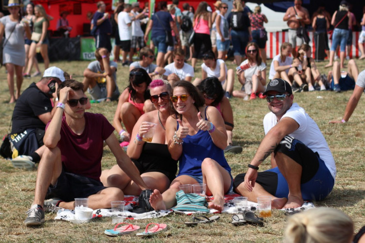 FOTOGALERIE: Festival HRADY CZ na Bouzově nabídl krásné počasí a skvělý line-up