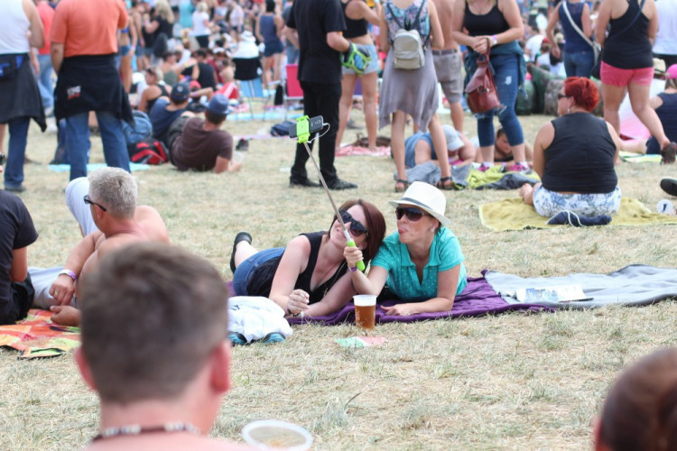 FOTOGALERIE: Festival HRADY CZ na Bouzově nabídl krásné počasí a skvělý line-up