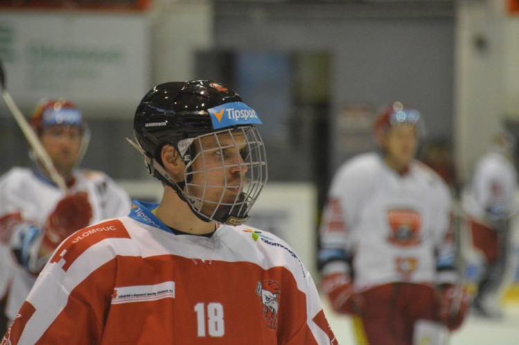 FOTOGALERIE: Mora padla s Hradcem. Hosté rozhodli ve třetí třetině