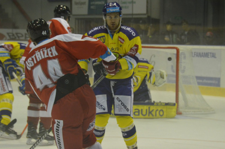 FOTOGALERIE: Poslední Berani porazili Kohouty v prodloužení 4:3