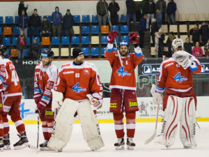 FOTOGALERIE: Braňo Konrád si připsal šestou nulu. Mora smetla Třinec 4:0