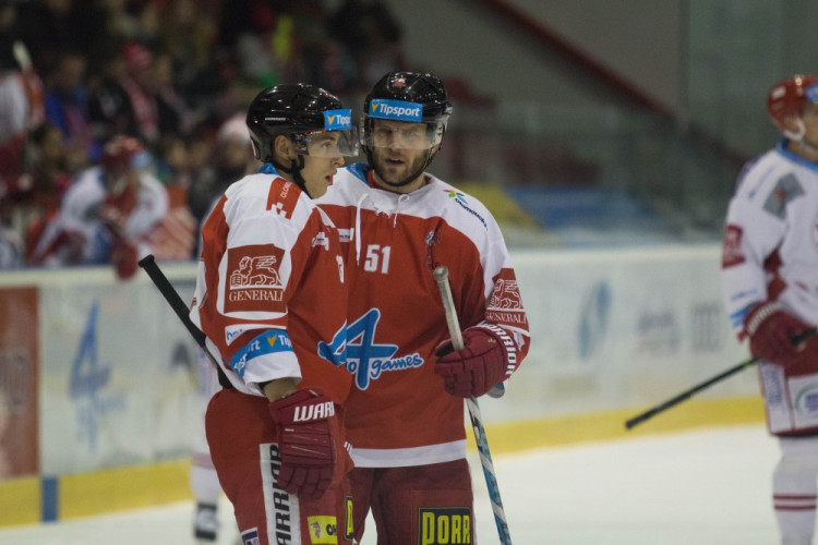 FOTOGALERIE: Braňo Konrád si připsal šestou nulu. Mora smetla Třinec 4:0