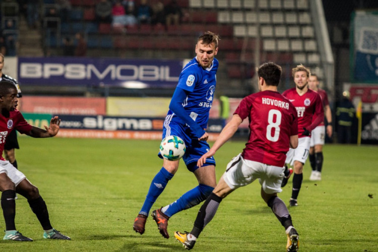 FOTO: Lavička Sparty měla větší hodnotu než celý tým Sigmy. I přesto je Hanáci dokázali porazit