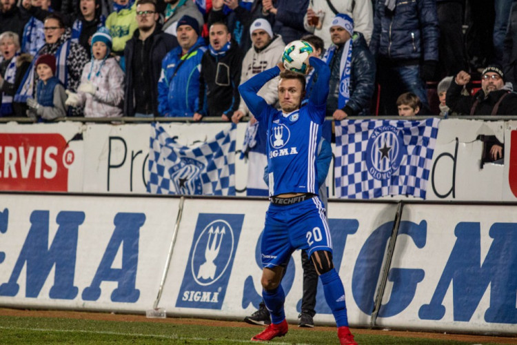 FOTO: Lavička Sparty měla větší hodnotu než celý tým Sigmy. I přesto je Hanáci dokázali porazit