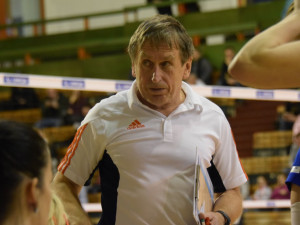 Volejbalistky vyhrály charitativní zápas proti Olympu, na školu CREDO vybralo 13 875 korun