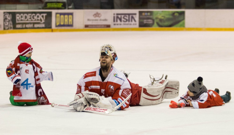 FOTOGALERIE: Kohouti přehráli doma tygry z Liberce 4:1, krásnými góly se zaskvěli Laš a Burian