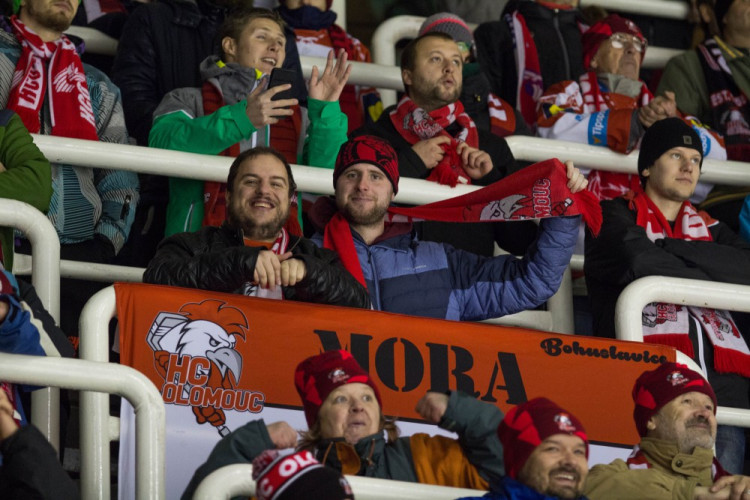 FOTOGALERIE: Kohouti přehráli doma tygry z Liberce 4:1, krásnými góly se zaskvěli Laš a Burian