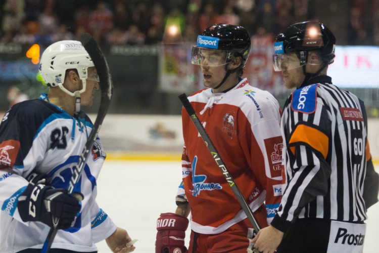 Mora doma podlehla Plzni 2:4, na šití do šaten musel Kuba Galvas a Honza Jaroměřský