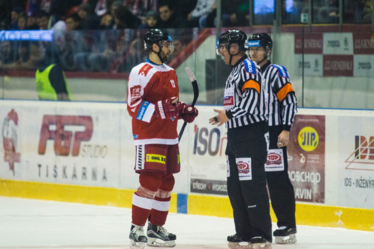 Mora doma podlehla Plzni 2:4, na šití do šaten musel Kuba Galvas a Honza Jaroměřský