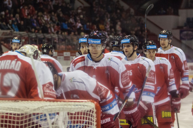 Mora doma podlehla Plzni 2:4, na šití do šaten musel Kuba Galvas a Honza Jaroměřský