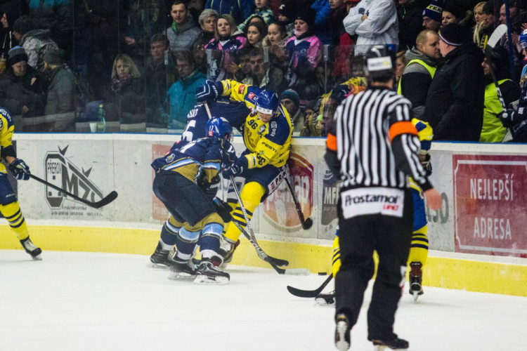 Přerov večer žil na zimáku Jágrem. Zubři navíc porazili Kladno 2:1