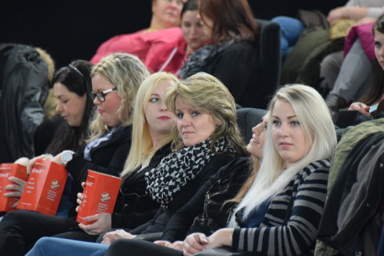 Ženy vzaly útokem Premiere Cinemas. Užily si předpremiéru Padesáti odstínů svobody