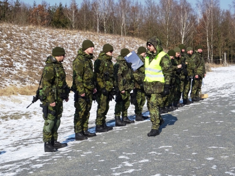Příslušníci 153. ženijního praporu absolvovali na Libavé tvrdý výcvik v třeskutých mrazech