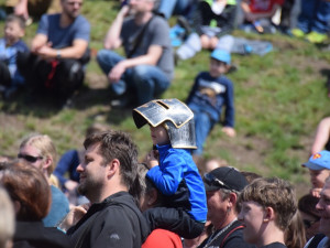 FOTOGALERIE: Středověká společnost ovládla Helfštýn. Podívejte se na fotky z prvního dne festivalu