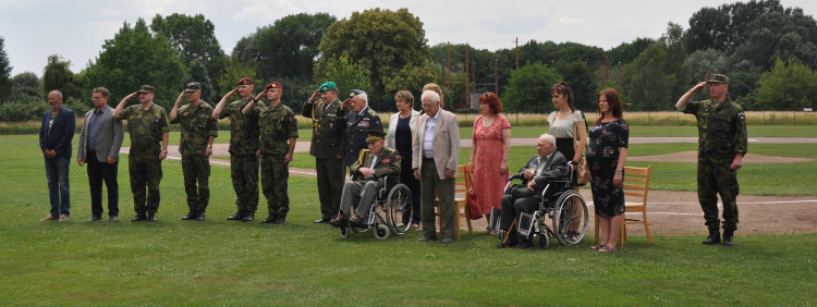 Olomoučtí baseballisté uctili válečné veterány, dorazil i pětadevadesátiletý generál Emil Boček