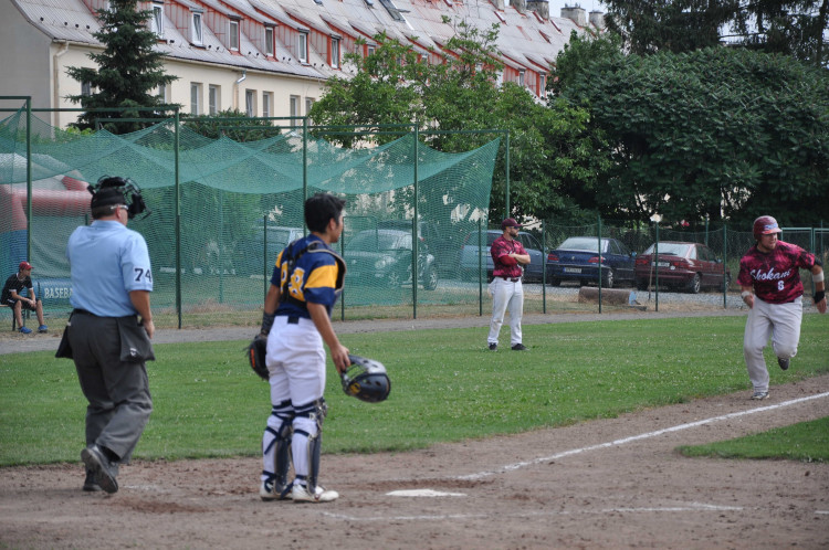 Olomoučtí baseballisté uctili válečné veterány, dorazil i pětadevadesátiletý generál Emil Boček