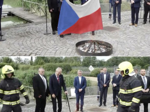 FOTO: Internetové vtípky na prezidentovo veřejné pálení trenýrek