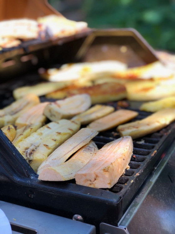 Jackfruit, baby banány nebo drink z cukrové křtiny. Olomoučané v neděli ochutnávali Afriku