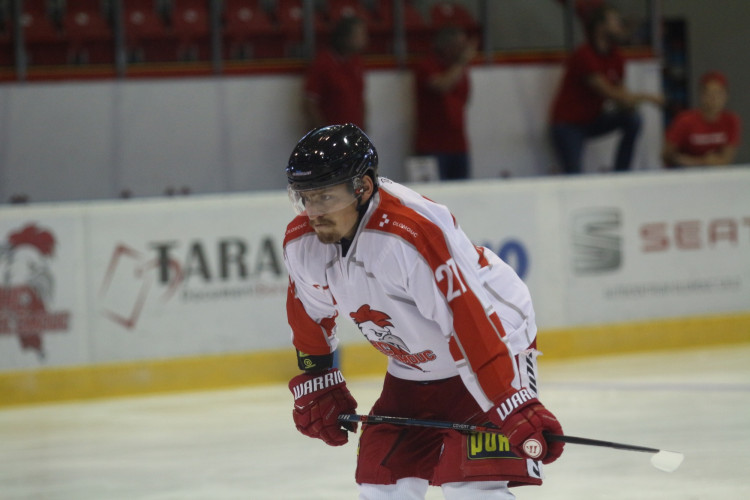 Kohouti zvládli první domácí přípravný zápas, Třinec porazili v nájezdech 3:2