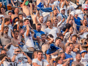 FOTOGALERIE: Sigma padla s Baníkem na hřišti i na tribunách. Tady jsou fotky