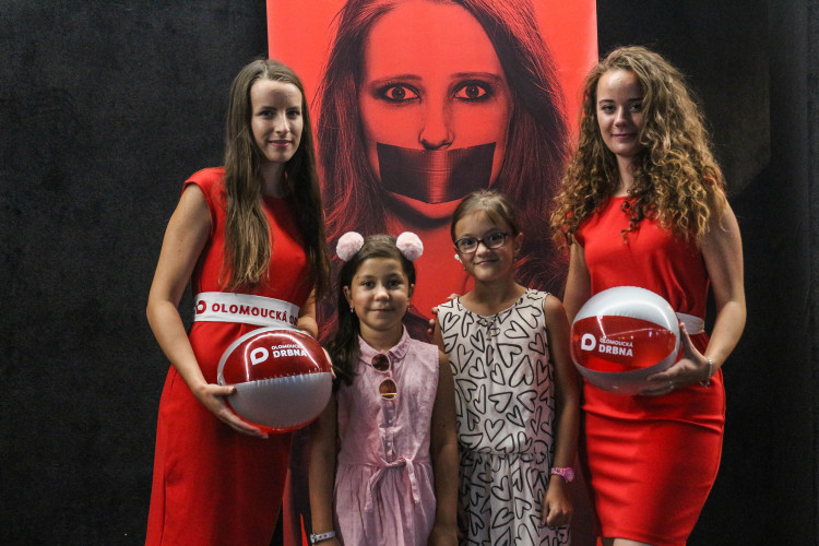FOTOGALERIE: Vyfotili jste se v Premiere Cinemas s Olomouckou Drbnou? Tady jsou fotky