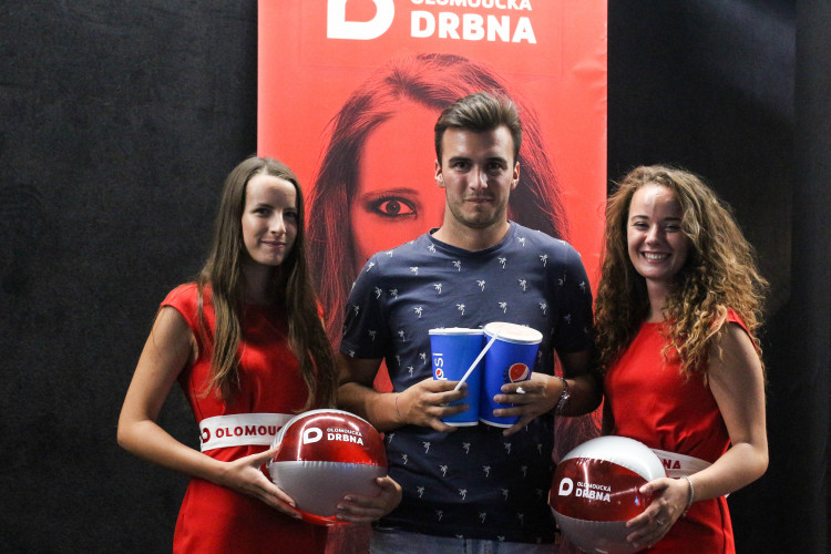 FOTOGALERIE: Vyfotili jste se v Premiere Cinemas s Olomouckou Drbnou? Tady jsou fotky