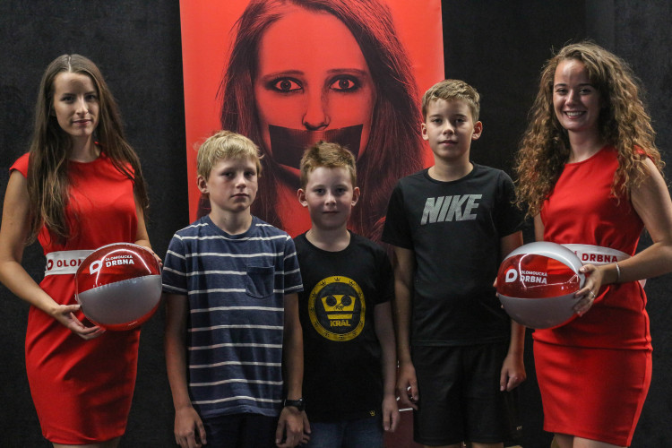 FOTOGALERIE: Vyfotili jste se v Premiere Cinemas s Olomouckou Drbnou? Tady jsou fotky