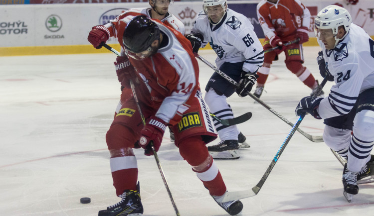 Kohouti si poradili se soupeřem z KHL, porazili Vladivostok 4:2