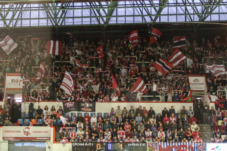 FOTOGALERIE: Mora byla Kometě rovnocenným soupeřem, padla s ní až v nájezdech