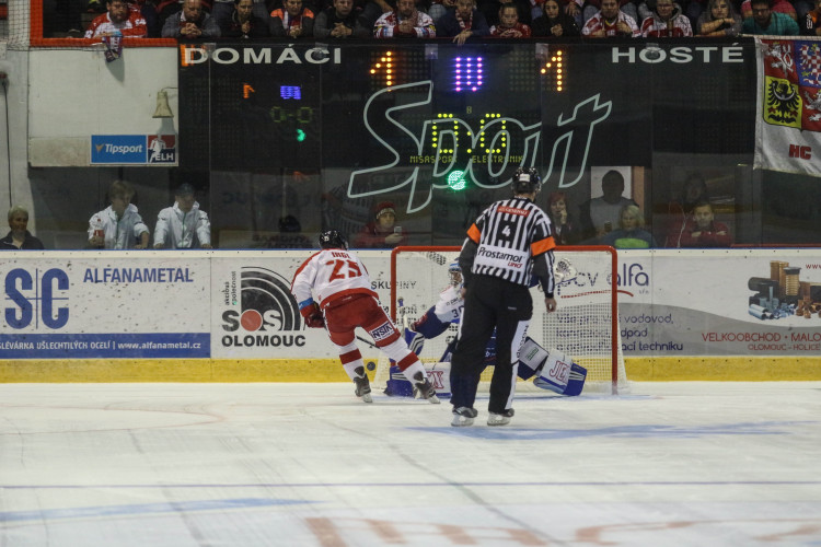 FOTOGALERIE: Mora byla Kometě rovnocenným soupeřem, padla s ní až v nájezdech
