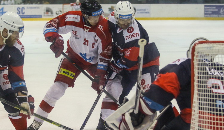 Mora padla na domácím ledě s posledním Chomutovem 2:3