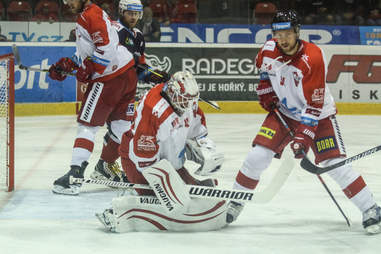 Mora padla na domácím ledě s posledním Chomutovem 2:3