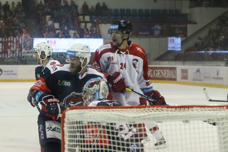 Mora padla na domácím ledě s posledním Chomutovem 2:3