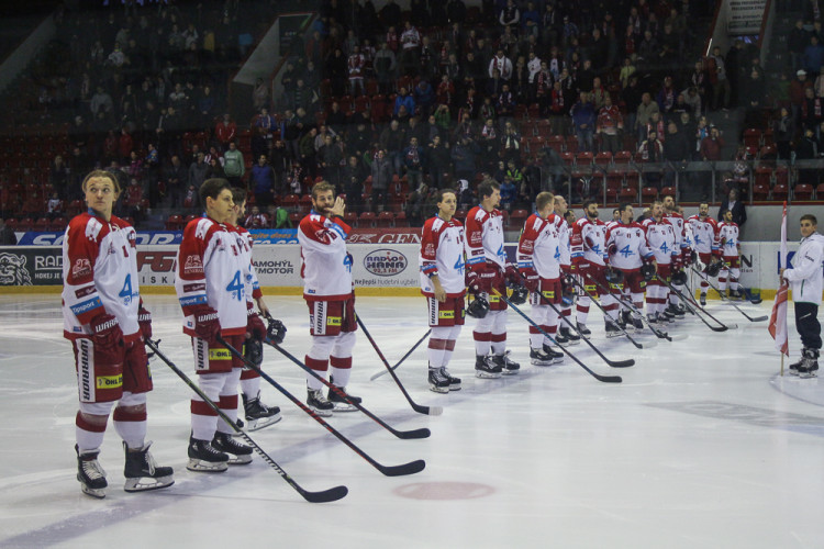 Mora padla na domácím ledě s posledním Chomutovem 2:3