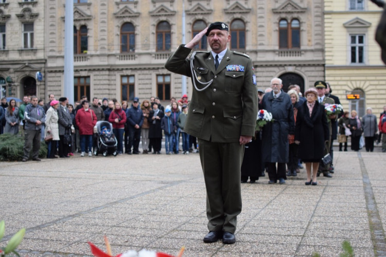 Podívejte se, jak probíhal pietní akt u pomníku T G. Masaryka k 28. říjnu