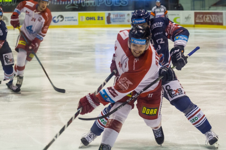 FOTOGALERIE: Mora v posledním zápasu roku prohrála s Vítkovicemi 2:5