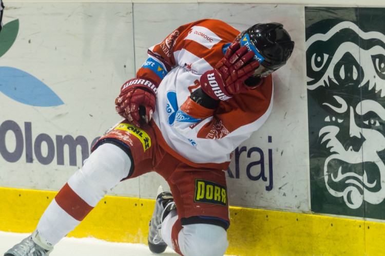 FOTOGALERIE: Mora v posledním zápasu roku prohrála s Vítkovicemi 2:5