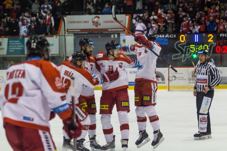 FOTOGALERIE: Mora v posledním zápasu roku prohrála s Vítkovicemi 2:5