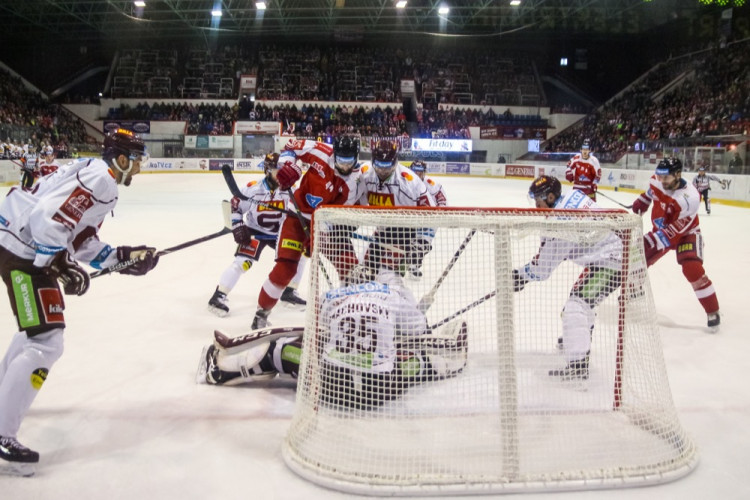 FOTOGALERIE: Mora byla proti Spartě bezzubá, na domácím ledě padla 0:3