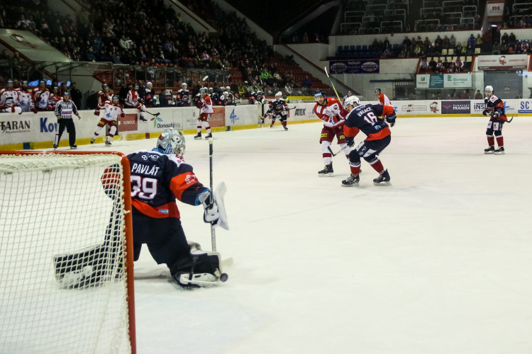 FOTOGALERIE: Výhra, kterou Mora potřebovala jak súl. Doma porazila Chomutov 3:1