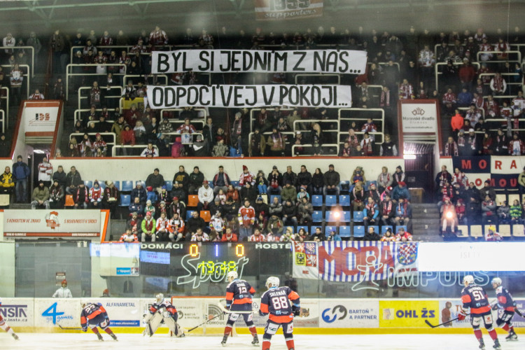 FOTOGALERIE: Výhra, kterou Mora potřebovala jak súl. Doma porazila Chomutov 3:1