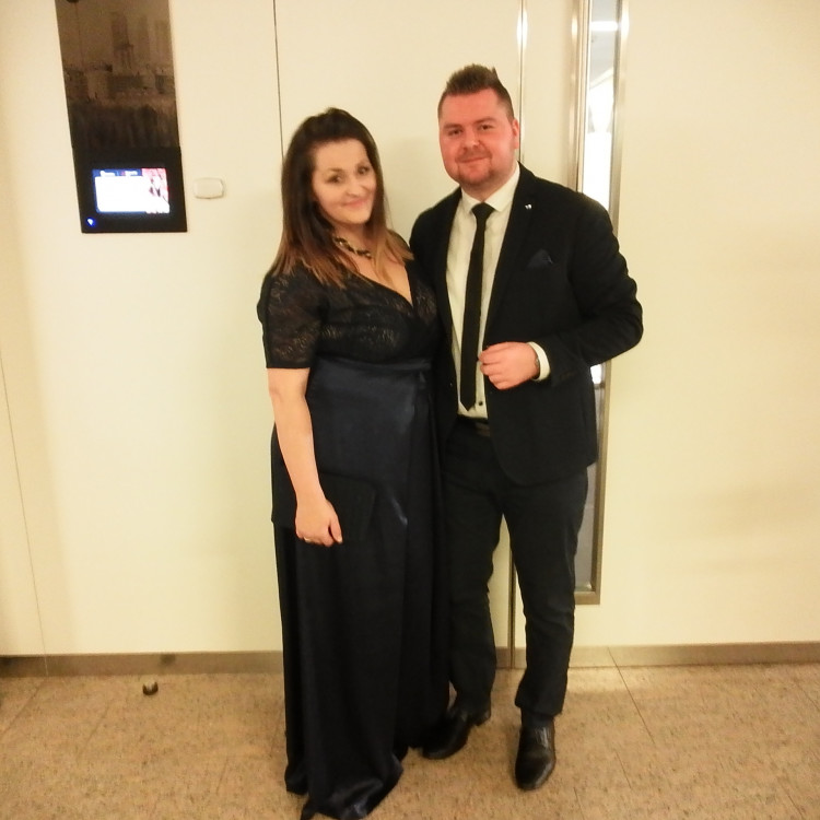 FOTOGALERIE: Dostali jste od Olomoucké Drbny na Olomouckém plese fotku na památku? Tady je webová galerie!